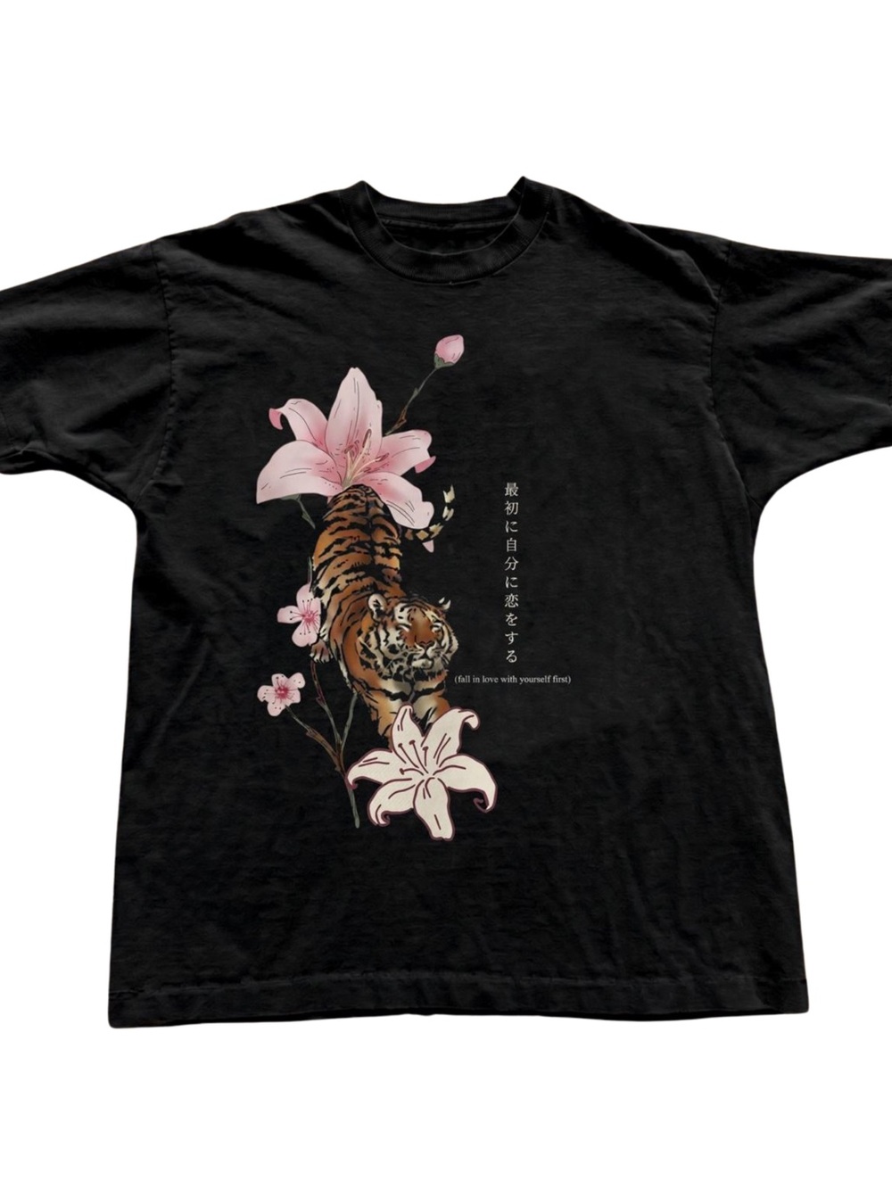 Gildan Black Graphic Tiger & Pink Floral Crewneck Shirt